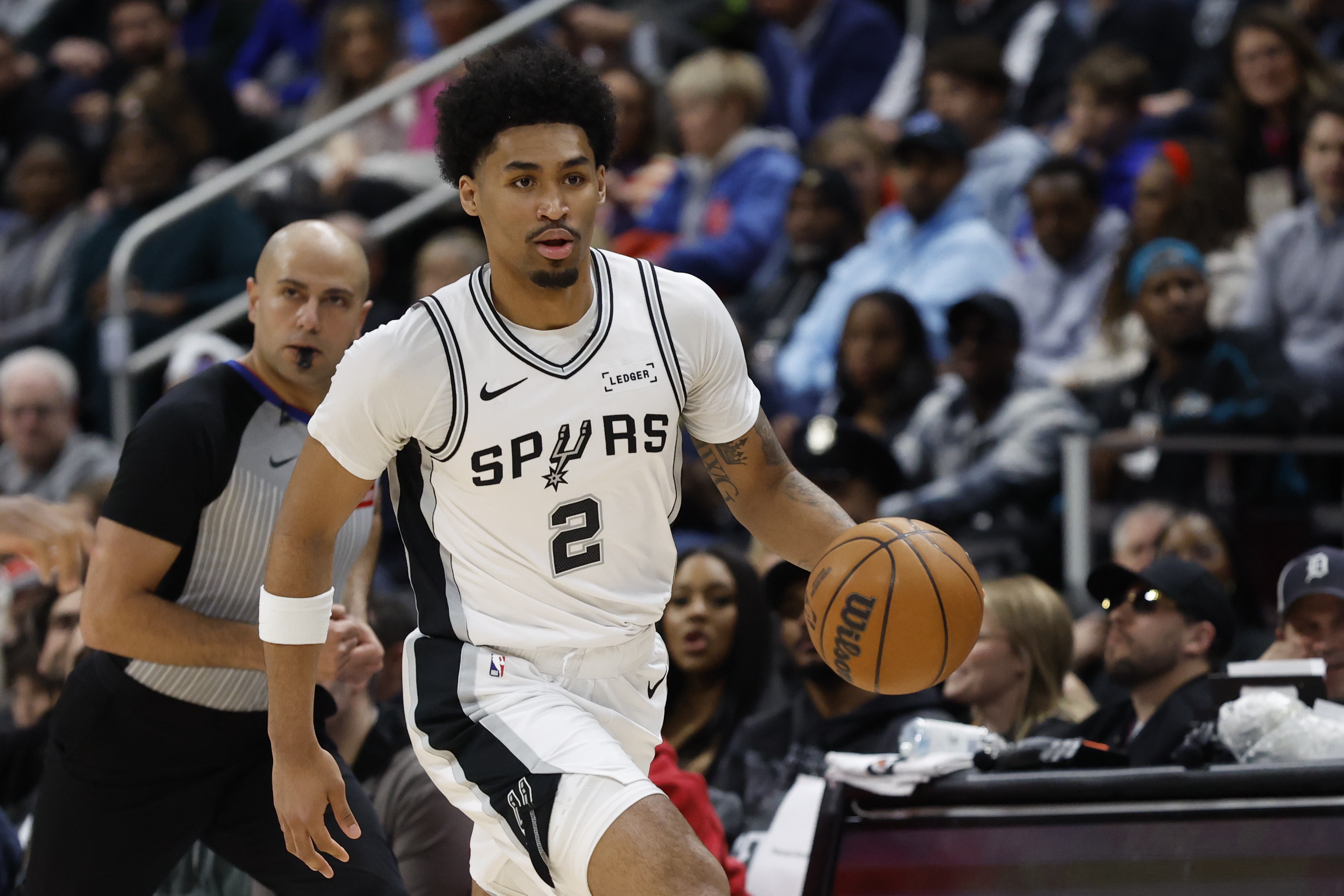 PG麻将胡了-未来之星！NBA官方祝榜眼迪伦·哈珀20岁生日快乐