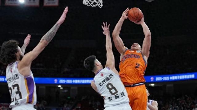 麻将胡了2-五人得分上双！上海久事男篮主场战胜北控队