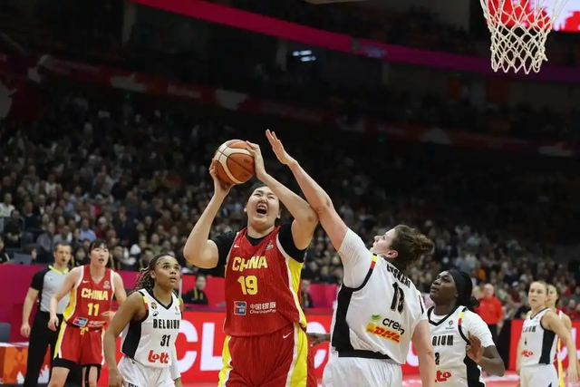 麻将胡了模拟器-张子宇两双孤掌难鸣，宫鲁鸣率中国女篮惨败比利时，李梦赢了